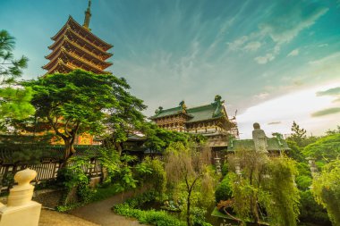 Pleiku, Vietnam - 11 Temmuz 2020: Minh Thanh pagoda, Pleiku şehrindeki görkemli bir Budist mimari yapı, Gia Lai (Vietnam 'ın merkezi İskoçya))