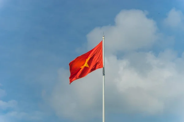 Waving Flag Van Vietnam Met Prachtige Lucht Wolken Rode Vlag — Stockfoto