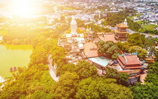 Flygfoto Bodhisattva Arkitektur Och Dubbel Himmel Drake Chau Thoi Pagoda — Stockfoto