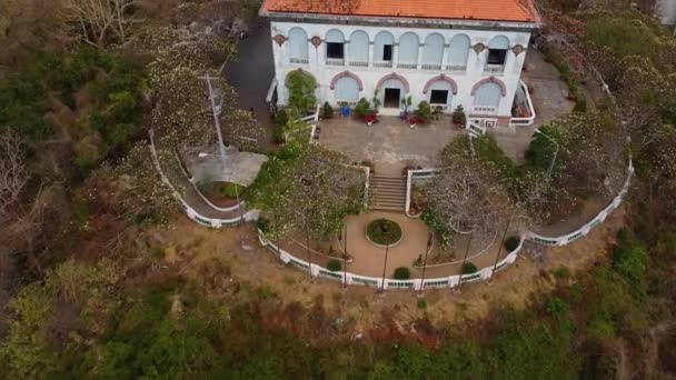 Vista Aérea Del Palacio Blanco Nombre Local Bach Dinh Ciudad — Vídeo de stock