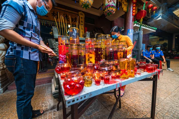 ベトナムホーチミン2020年8月31日 2020年8月31日の中秋節の近くに ベトナムホーチミン市第5区にある千仏寺またはチュア ヴァン ファット塔を訪れる — ストック写真