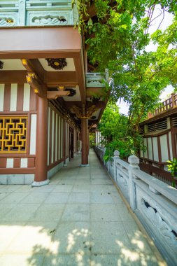 Khanh An Pagoda 'nın erken güneşindeki güzel manzara, Ho Chi Minh şehri, Vietnam - Saigon' daki küçük Japonya. Seyahat ve manzara konsepti.