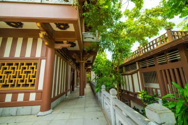 Khanh An Pagoda 'nın erken güneşindeki güzel manzara, Ho Chi Minh şehri, Vietnam - Saigon' daki küçük Japonya. Seyahat ve manzara konsepti.