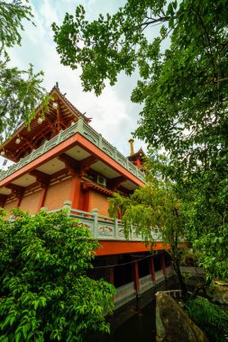 Khanh An Pagoda 'nın erken güneşindeki güzel manzara, Ho Chi Minh şehri, Vietnam - Saigon' daki küçük Japonya. Seyahat ve manzara konsepti.