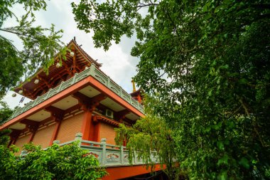 Khanh An Pagoda 'nın erken güneşindeki güzel manzara, Ho Chi Minh şehri, Vietnam - Saigon' daki küçük Japonya. Seyahat ve manzara konsepti.