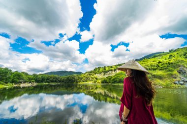 Ba Be Gölü (diğer adı Nui Da Lake), Ba Den Dağı, Tay Ninh Eyaleti, Vietnam.