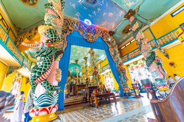 Tay Ninh vilayeti, Vietnam - 01 Ekim 2020: Tay Ninh vilayetinde bir Cao Dai Tapınağı içinde iç mimari ve dekorasyon, ho chi minh şehri, Vietnam