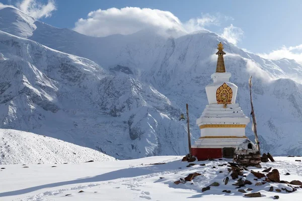 Stupa at Kicho Tal, Annapurna Circuit, Manang, Nepal — Stock Photo, Image