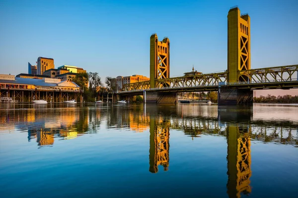 Tower Bridge Sacramento Naplementekor — Stock Fotó