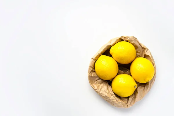 Beyaz Arka Plan Limonlu Eko Paketi Gri Arka Planda Dört — Stok fotoğraf