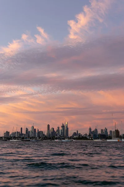 Vattenutsikt över Melbourne i Australien — Stockfoto