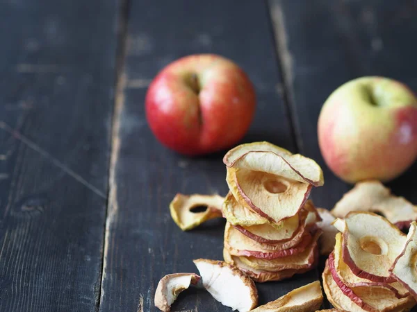 Homemade Dried Fruit Apple Chips Fresh Apples Rustic Wooden Dark — Stock Photo, Image