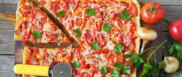 Vista Dall Alto Sfondo Alimentare Con Pizza Fatta Casa Tavolo — Foto Stock