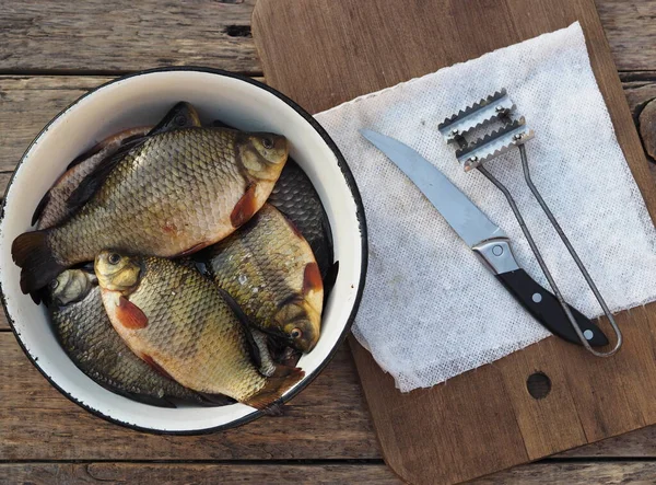 Carpa Dorada Fresca Tazón Cocina Listo Para Ser Escalado Pescado — Foto de Stock