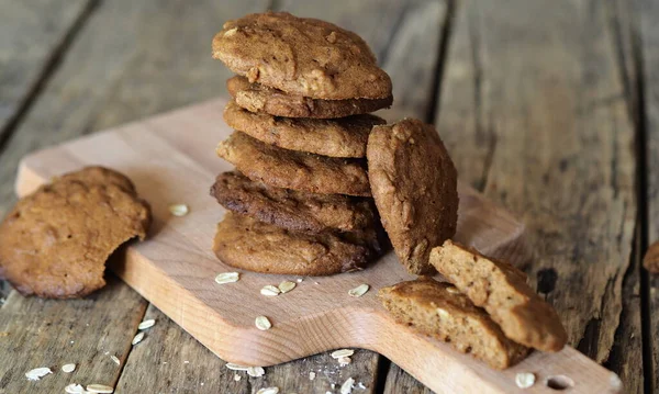 Homemade Oatmeal Cookies Added Whole Grain Rye Flour Wooden Background — Stock Photo, Image