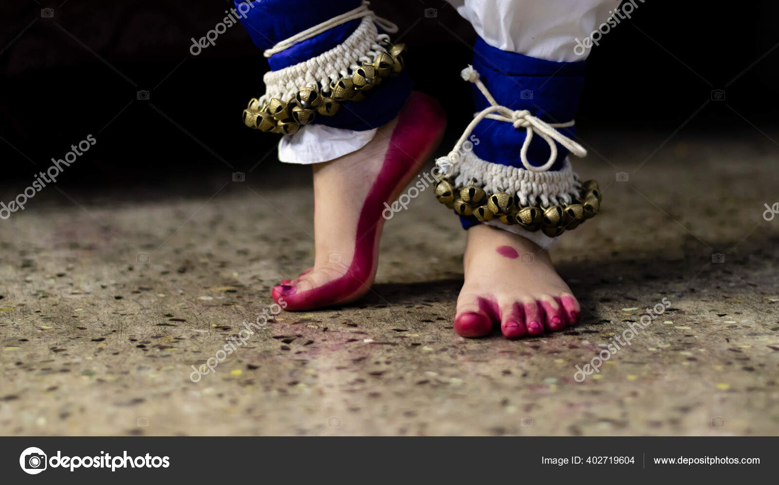 Close Feet Indian Classical Dancer Wearing Ghungroo Musical Anklet ...
