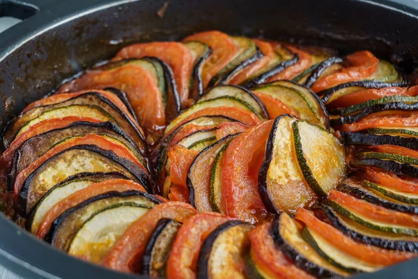 Ratatouille Ban Hagyományos Francia Nyári Zöldségleves Casserole Ratatouille Ból Tojásgyümölcs — Stock Fotó