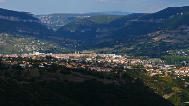 Millau Aveyron Frankrijk Millau Uit Het Viaduct Van Norman Foster — Stockvideo