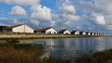 Ares, Gironde, Yeni Aquitaine, Fransa. Arcachon körfezindeki balıkçı evleri..
