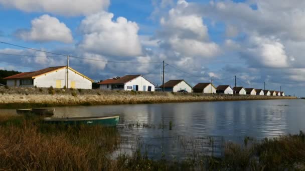 Ares Gironde Nouvelle Aquitaine Frankrijk Vissershuisjes Baai Van Arcachon — Stockvideo