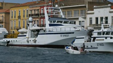 Sete, Herault, Occitanie, Fransa. Liman ve Kanal Royal boyunca geleneksel cepheler