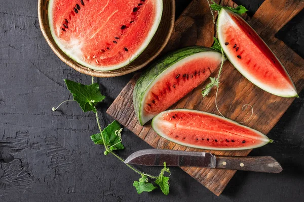 Watermelon Slices Cut Half Wooden Cutting Board — Stock Photo, Image