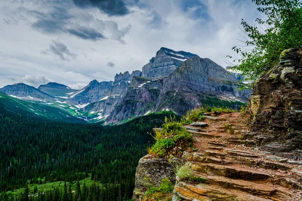 5006 Κυκλώνοντας Μια Στροφή Στο Grinnell Glacier Trail Παγετώνας Εθνικό — Φωτογραφία Αρχείου