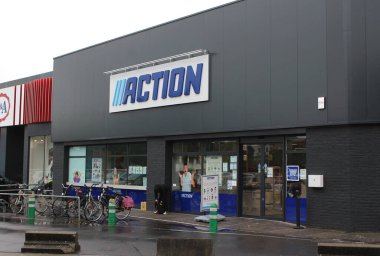 AALST, BELGIUM, 6 Ekim 2020 Flanders 'daki bir Action mağazasının dış görüntüsü. Eylem, Avrupa genelinde 1100 'den fazla mağazası bulunan Avrupa' nın en büyük gıda perakendecisi değil. İllüstrasyon Editörü.
