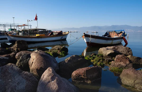 Båtbilder Vid Stranden Izmir Och Fiskarnas Skydd — Stockfoto