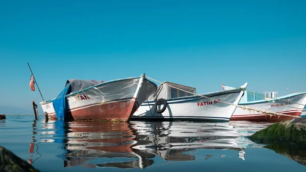 September 2020 Izmir Kalkoen Izmir Kust Vissersboten Redactionele Fotografie — Stockfoto