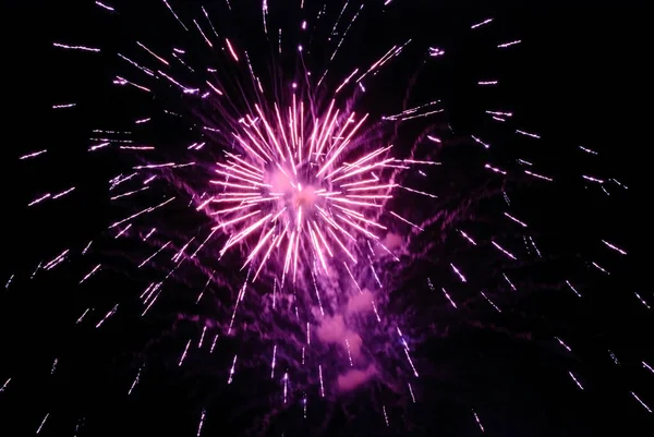 Fogos Artifício Cintilantes Contra Céu Noturno Fundo Abstrato Para Celebração — Fotografia de Stock