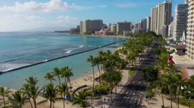 Sahilden kıyıya doğru havadan.