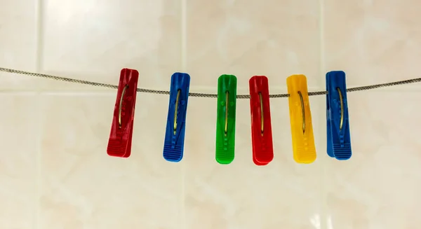 Colorful Clothespins Rope Bathroom — Stock Photo, Image