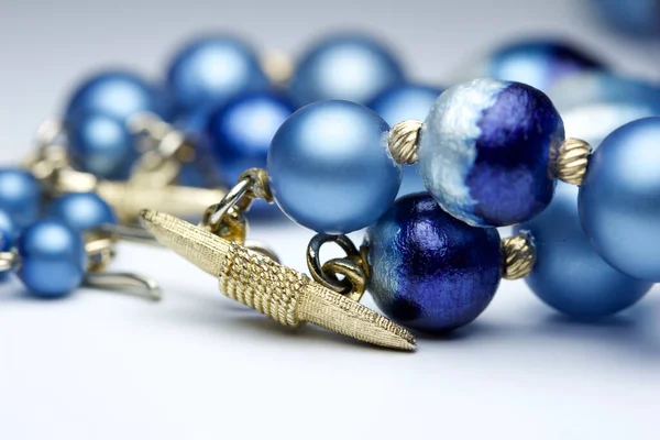 Close Abstract View Vintage Costume Jewelry Necklace Bright Blue Beads — 스톡 사진