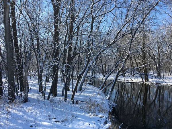 Winter Landscape View Remote Rural River Snow Covered Banks Clear — Stok fotoğraf