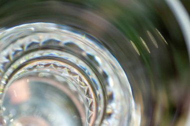 Fraktal tasarımlı, çözünmüş kurşun kristal cam dokusunun makro soyut sanat görüntüsü