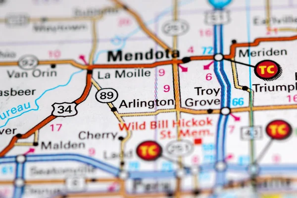 Arlington. Illinois. USA on a map