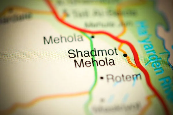 Shadmot Mehola on a geographical map of Israel