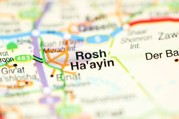 Rosh Ha\'ayin on a geographical map of Israel