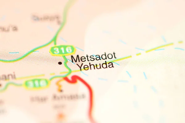 Metsadot Yehuda on a geographical map of Israel