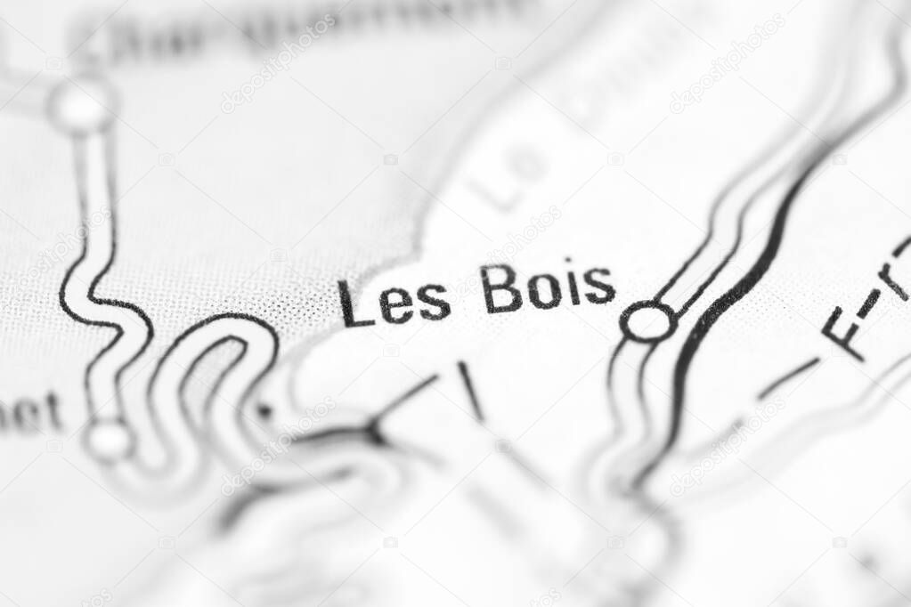Les Bois on a geographical map of Switzerland