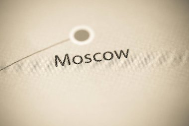 Moskova ve Rusya haritada işaretli ve harfli