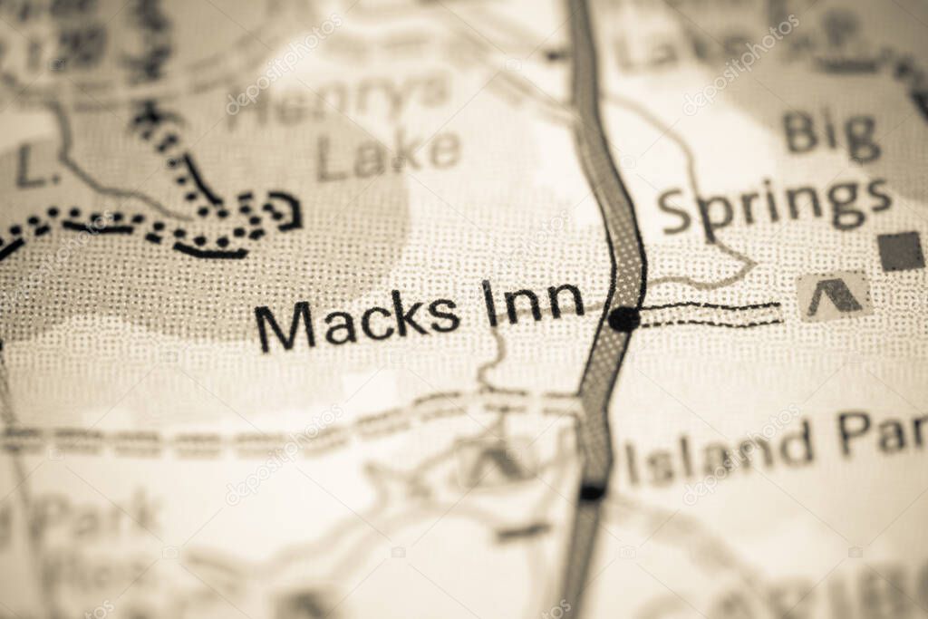 Macks Inn. Idaho. USA on a map.