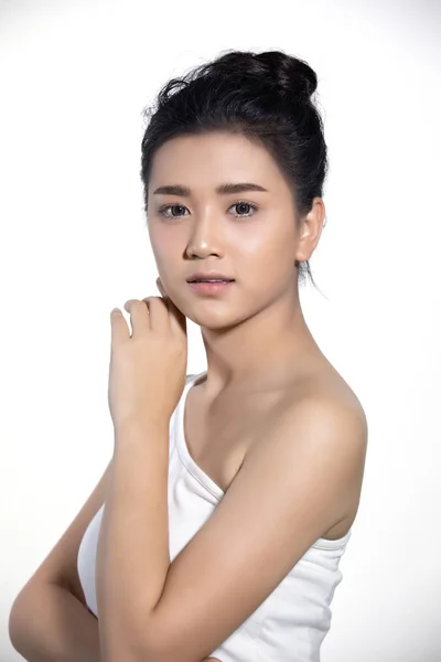 Belleza Mujeres Asiáticas Moda Perfecta Piel Retrato Sonriente Mujer Joven —  Fotos de Stock