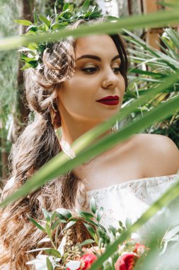 Botanik Bahçe içinde güzel gelin