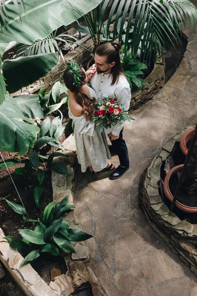 Vackra Bröllopsparet Botaniska Trädgården — Stockfoto