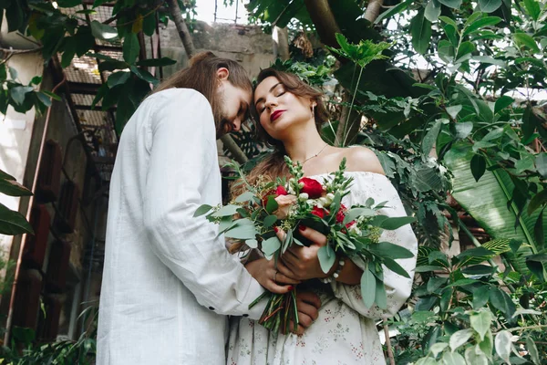 Hermosa Pareja Boda Jardín Botánico — Foto de Stock