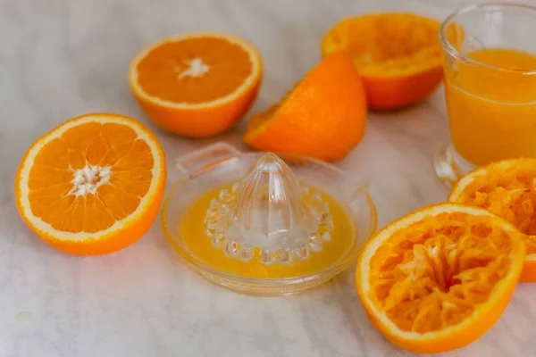 Narancs Gyümölcslé Sajtológép Márvány Tábla — Stock Fotó