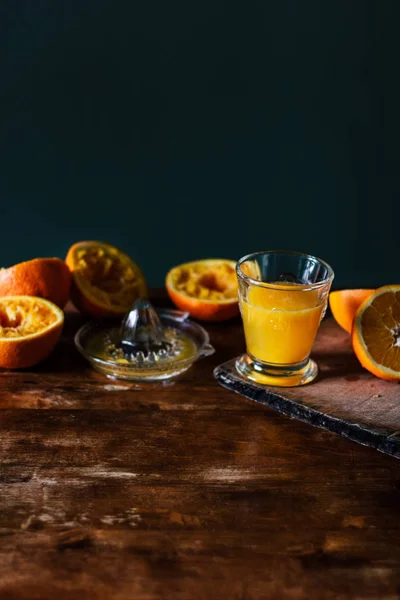 Oranges Juice Squeezer Wooden Table — Stock Photo, Image
