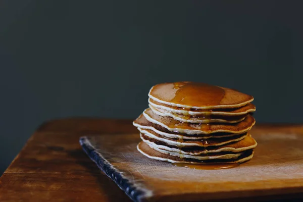 Stack Pancakes Maple Syrup Wooden Board — Stock Photo, Image